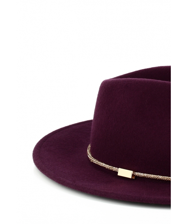Women's felt Fedora hat with metal belt
