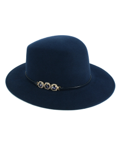 Women's felt hat with clean dome and accessory