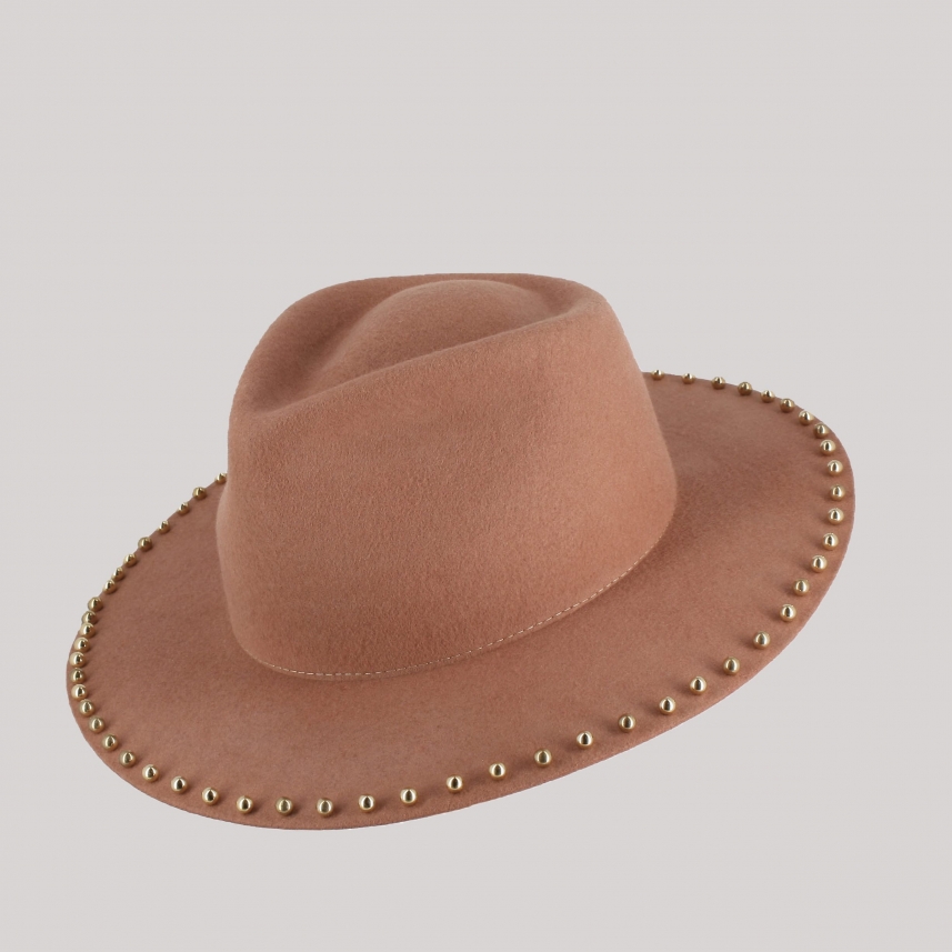 Fedora borchiato