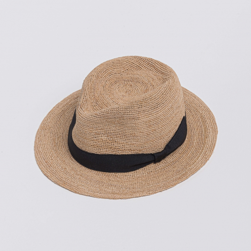 Cappello in rafia naturale extra-fino