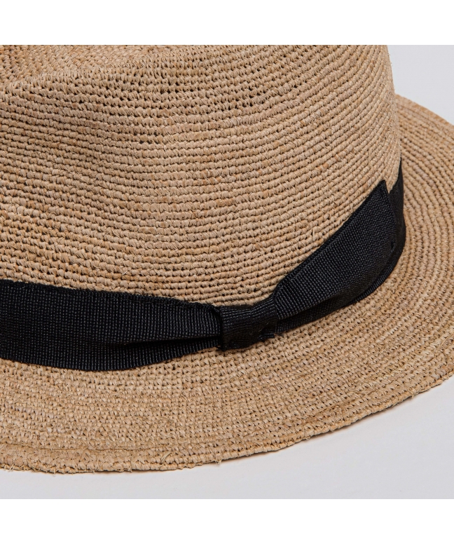 Cappello in rafia naturale extra-fino